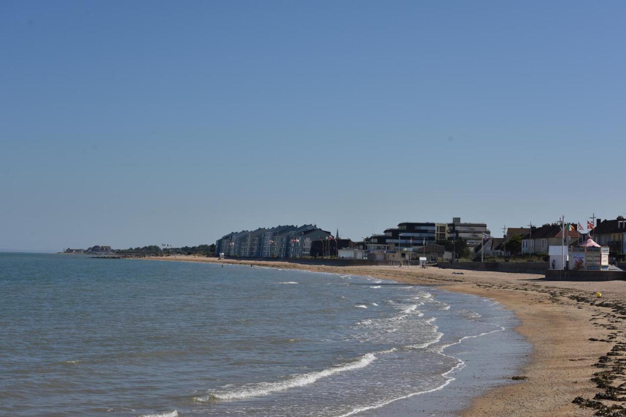 Le Petit Fort Beny-sur-Mer Bagian luar foto